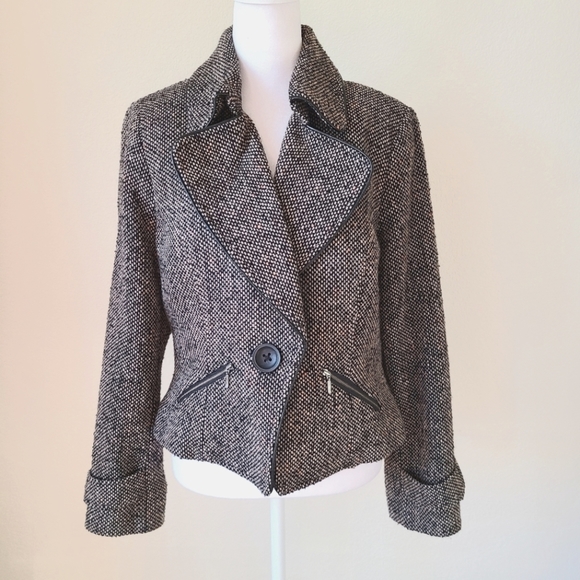 CAbi Tweed Moto Jacket Size 8 Wool Blend #638 Lined Zipper Pockets One Button - Picture 5 of 16